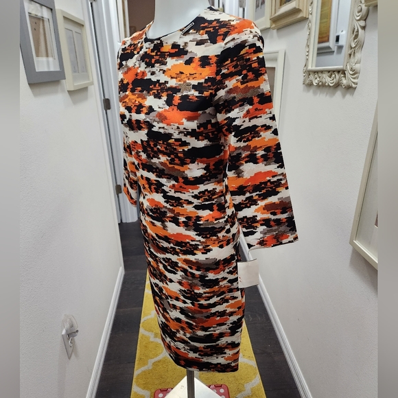 Dress - Picture 6 of 7